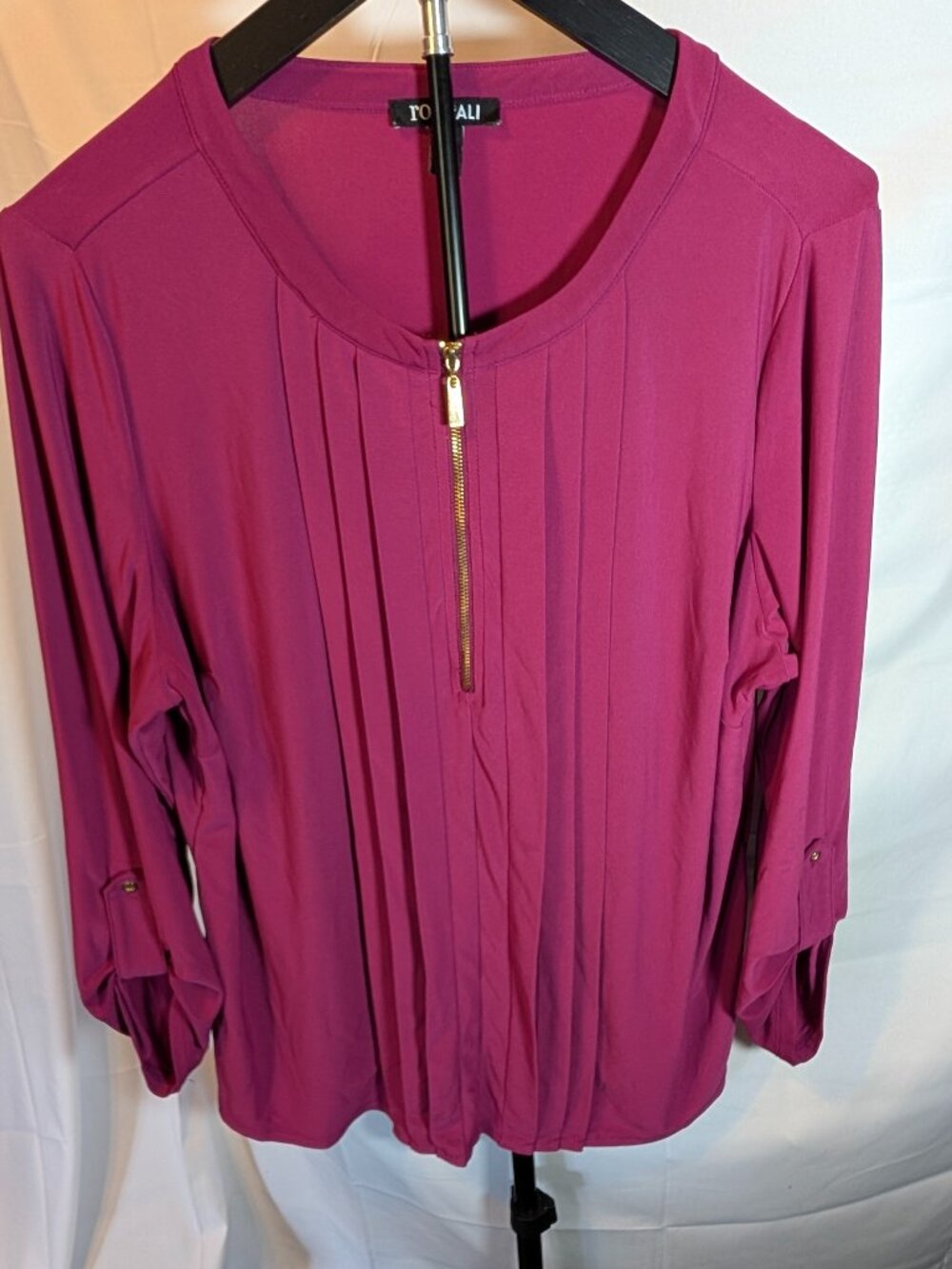 Roz & Ali Size 1X Women 3/4 Sleeve Snap Roll Tab~1/4 Zip~Maroon